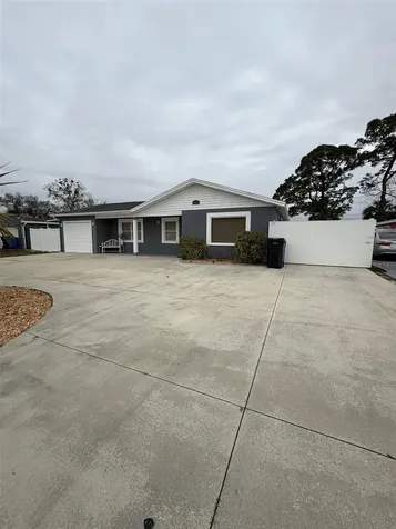8105 Tanglewood Lane Tampa FL 33615