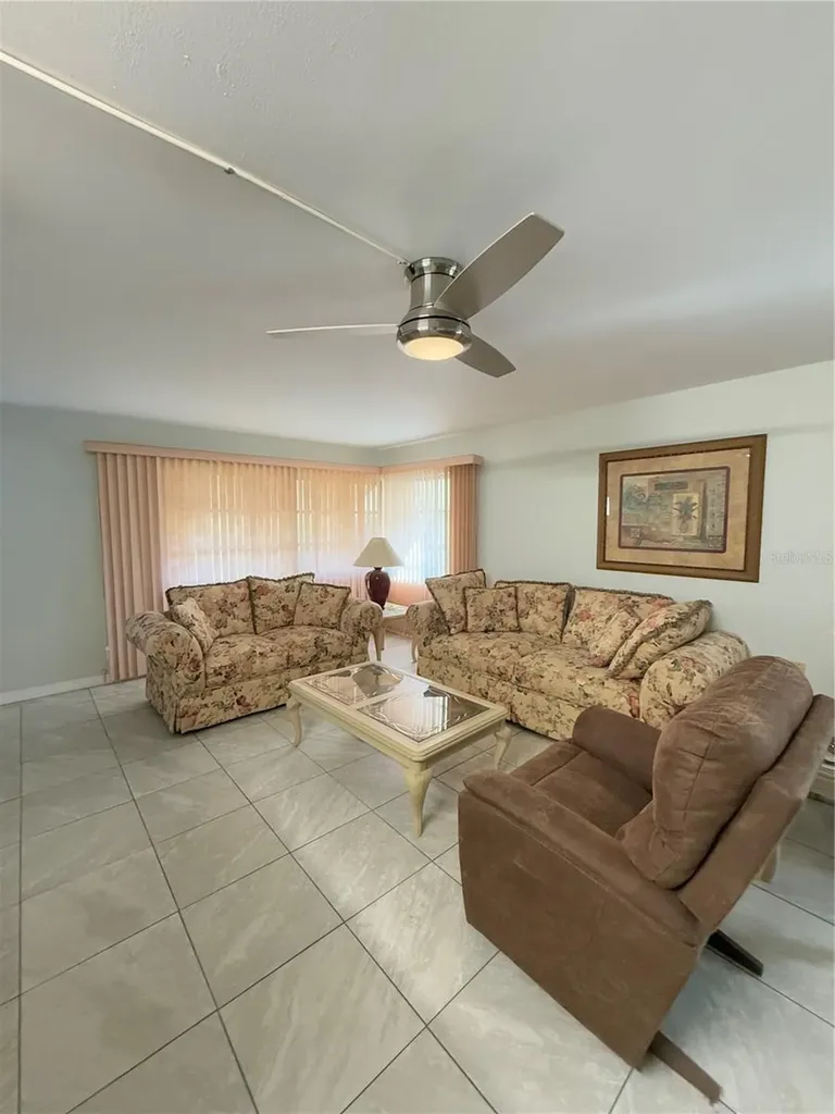 5895 18th Street N St Petersburg FL 33714
