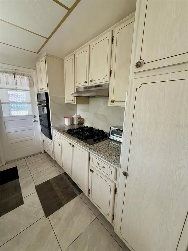 5895 18th Street N St Petersburg FL 33714
