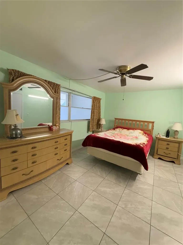 5895 18th Street N St Petersburg FL 33714