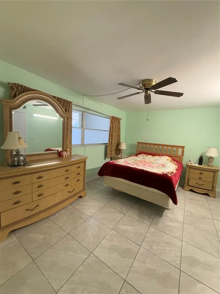 5895 18th Street N St Petersburg FL 33714