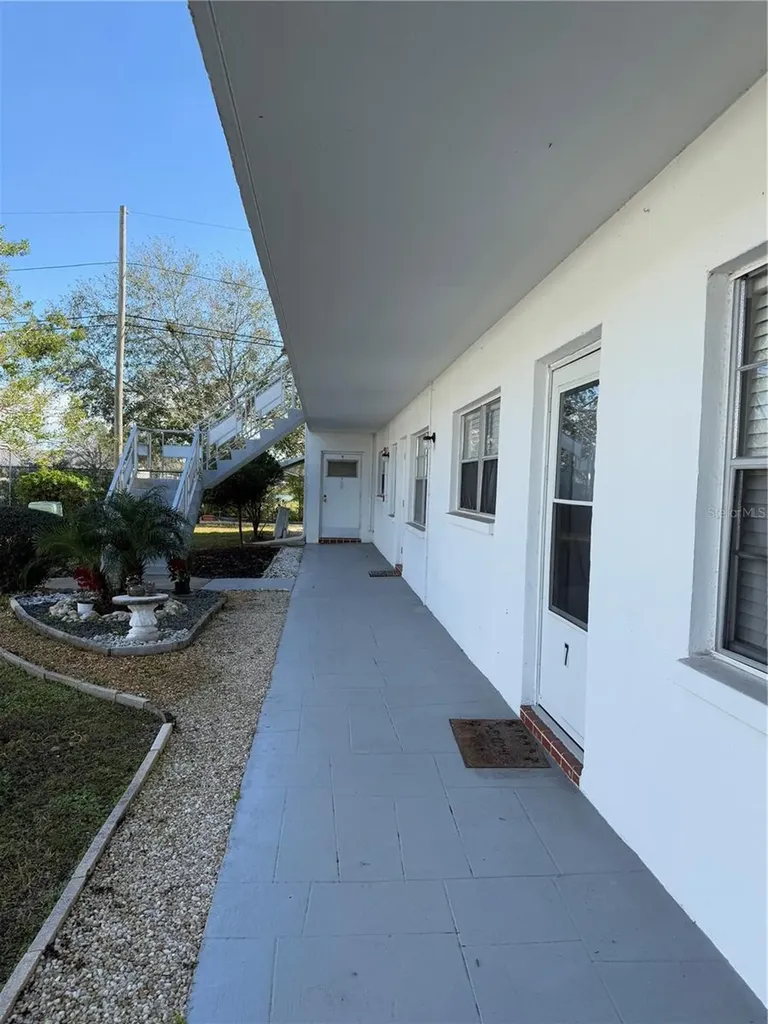 5895 18th Street N St Petersburg FL 33714