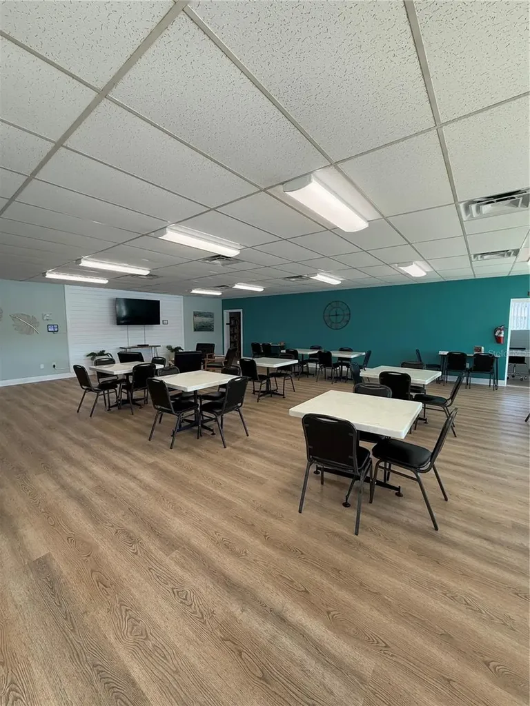 5895 18th Street N St Petersburg FL 33714