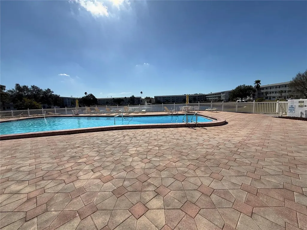 5895 18th Street N St Petersburg FL 33714