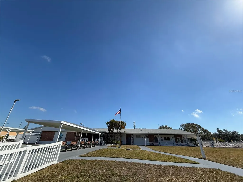 5895 18th Street N St Petersburg FL 33714
