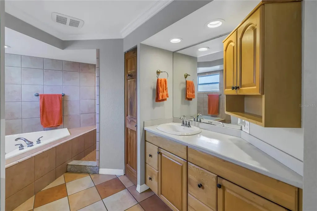 540 Villagrande Avenue S St Petersburg FL 33707