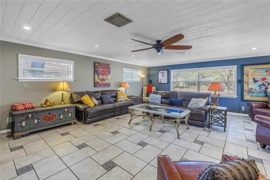 540 Villagrande Avenue S St Petersburg FL 33707