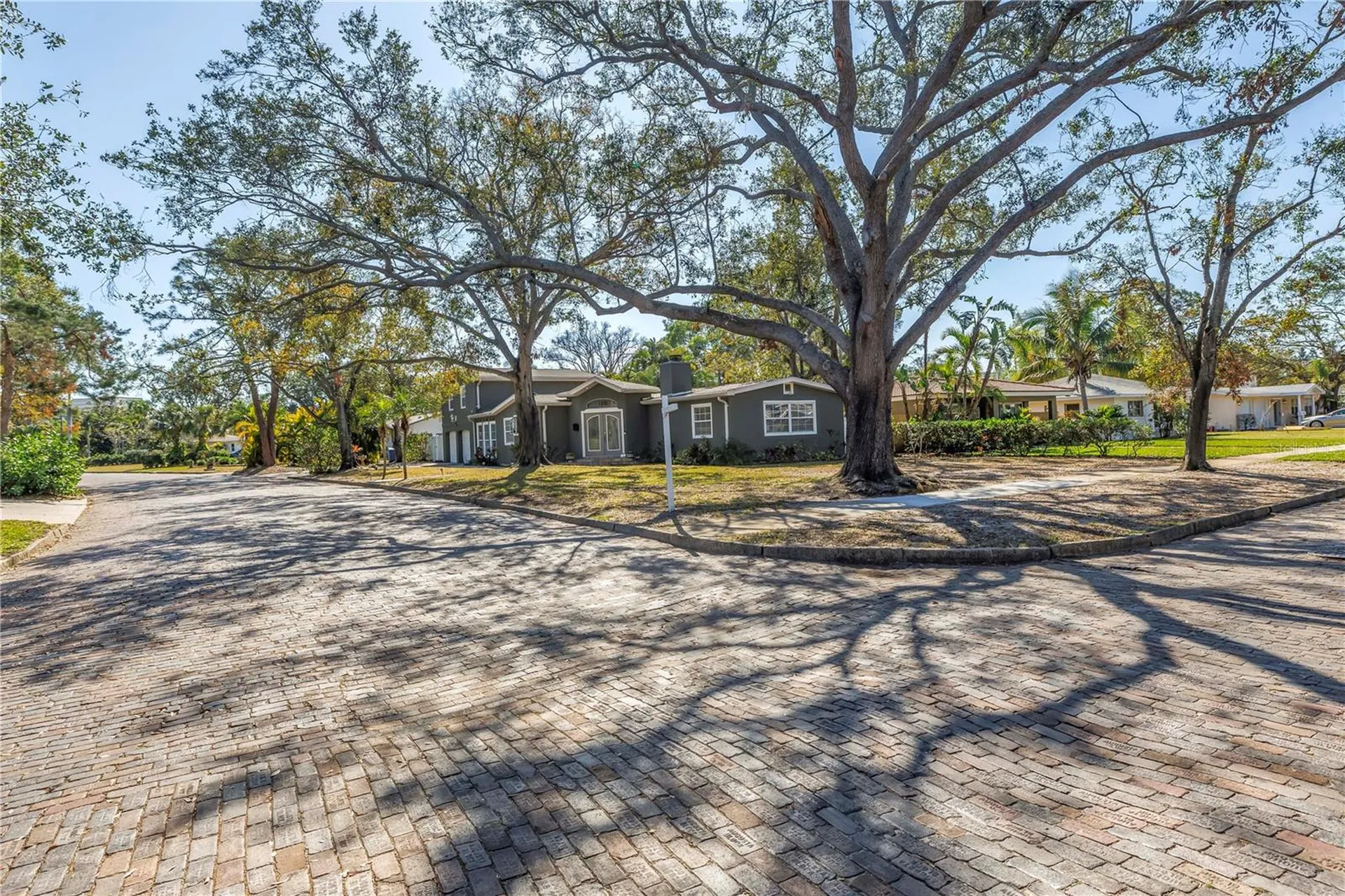 540 Villagrande Avenue S St Petersburg FL 33707