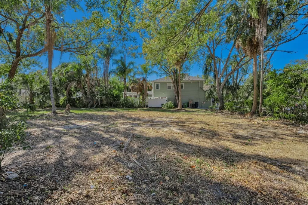 4202 W Leona Street Tampa FL 33629