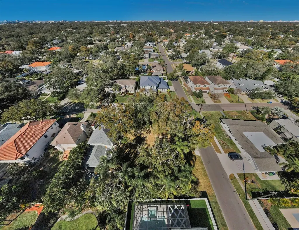 4202 W Leona Street Tampa FL 33629