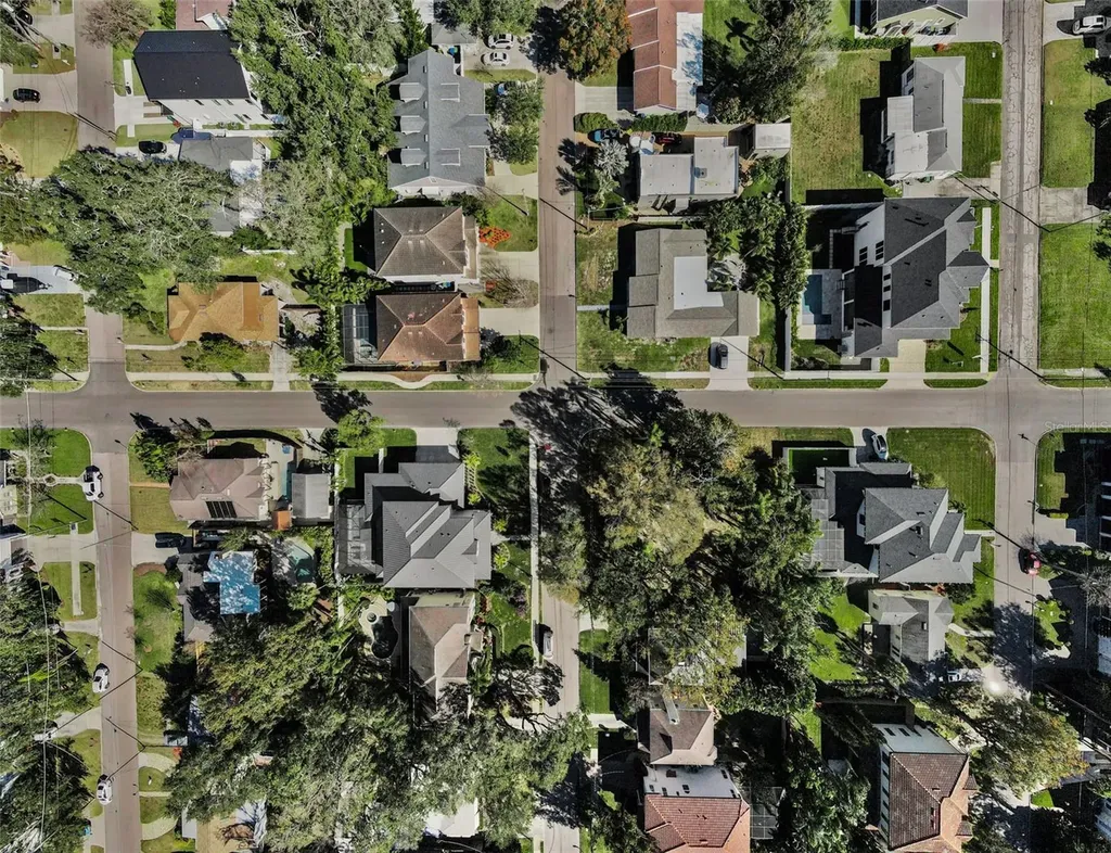 4202 W Leona Street Tampa FL 33629