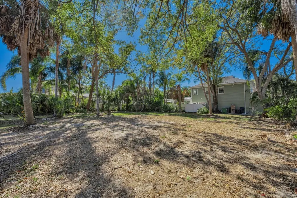 4202 W Leona Street Tampa FL 33629
