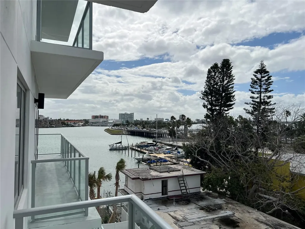 411 E Shore Drive Clearwater Beach FL 33767