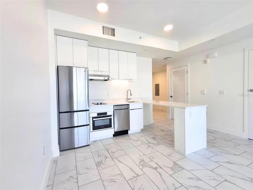 411 E Shore Drive Clearwater Beach FL 33767