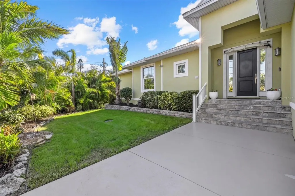 2500 Jamaica Street Sarasota FL 34231