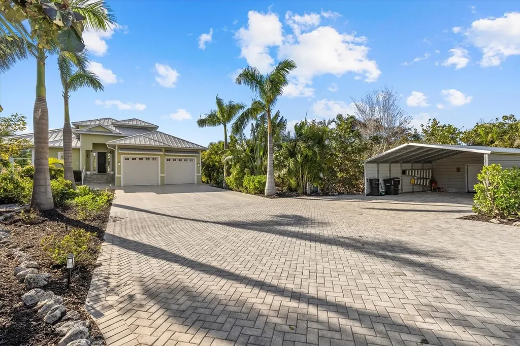 2500 Jamaica Street Sarasota FL 34231