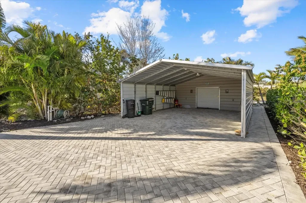 2500 Jamaica Street Sarasota FL 34231