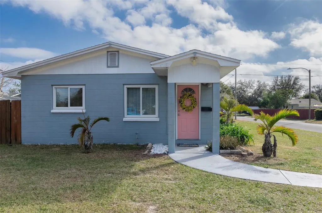 3046 35th Avenue N St Petersburg FL 33713
