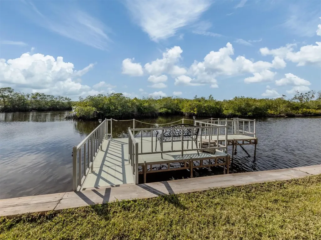 106 Island Point Road North Port FL 34287