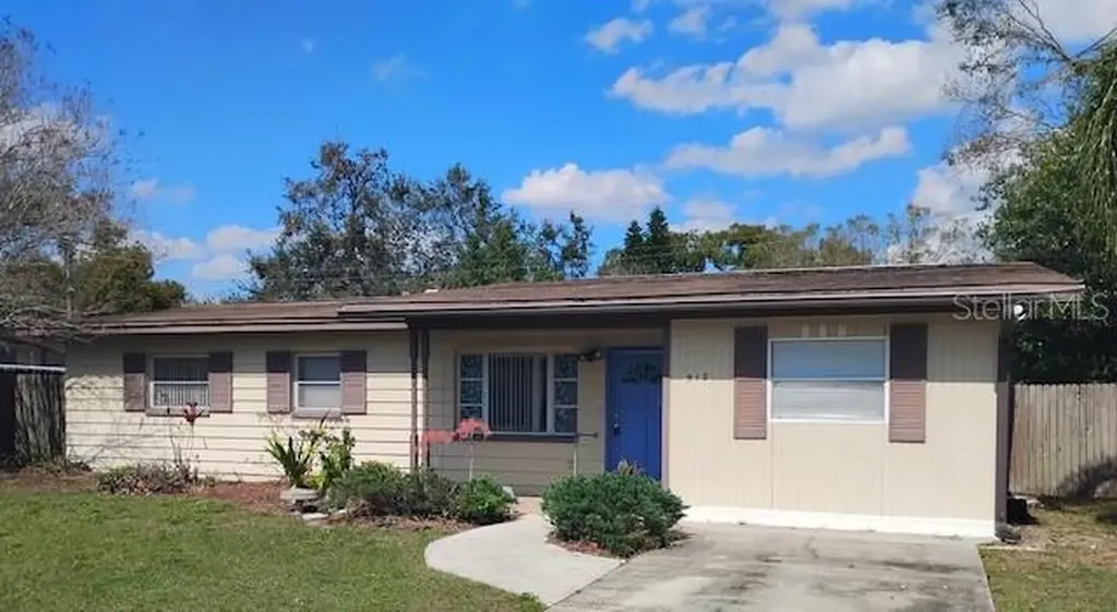 512 Greenbay Avenue Brandon FL 33510