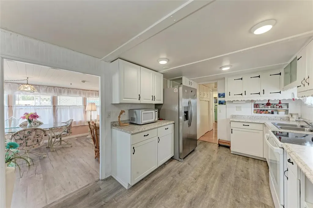 1610 Iowa Avenue Bradenton FL 34207