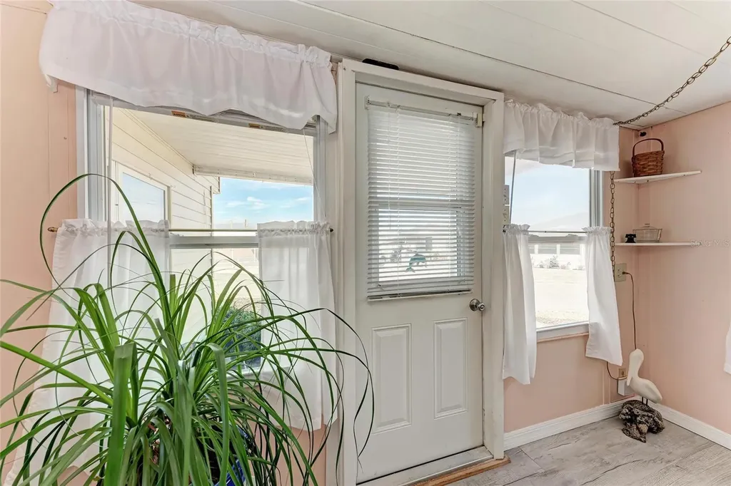 1610 Iowa Avenue Bradenton FL 34207