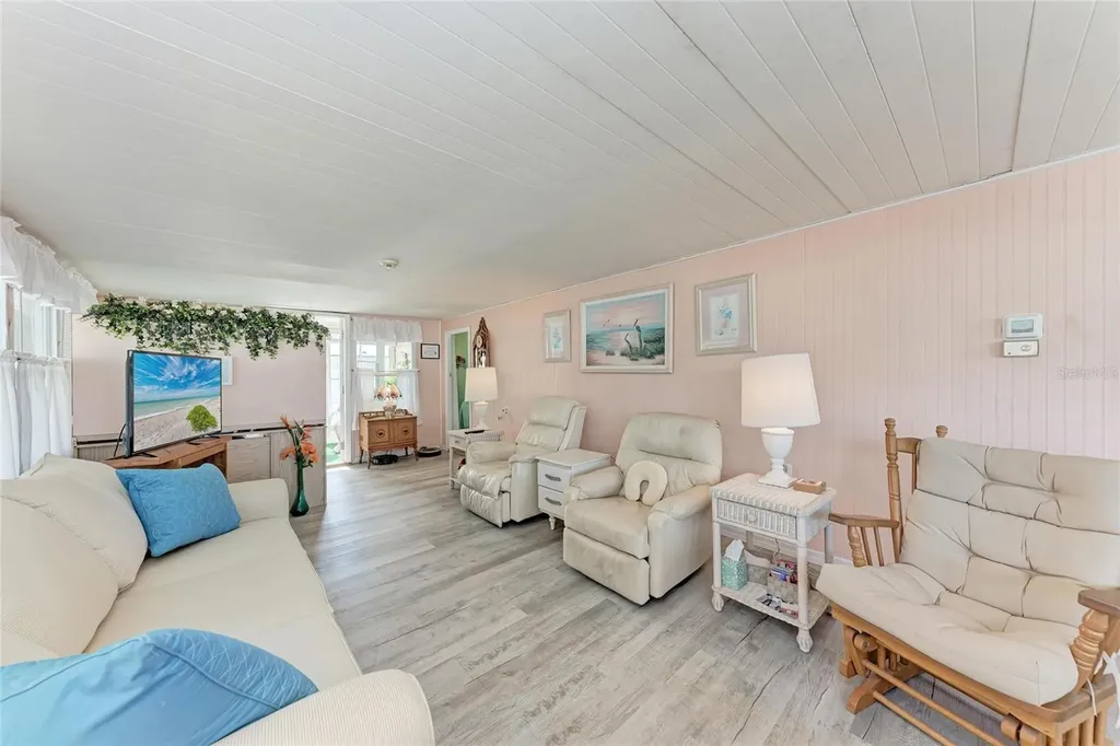 1610 Iowa Avenue Bradenton FL 34207