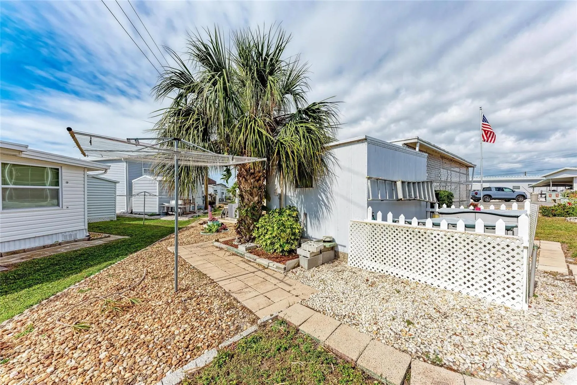 1610 Iowa Avenue Bradenton FL 34207