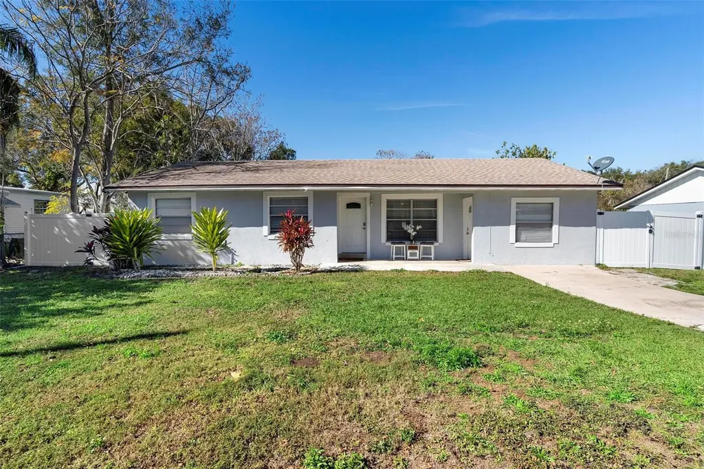 16 Nancy Lee Avenue Orlando FL 32807