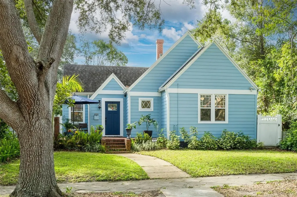 828 17th Avenue N St Petersburg FL 33704