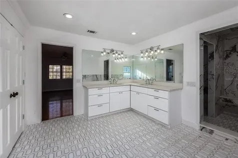 1701 NW 30th Terrace Gainesville FL 32605