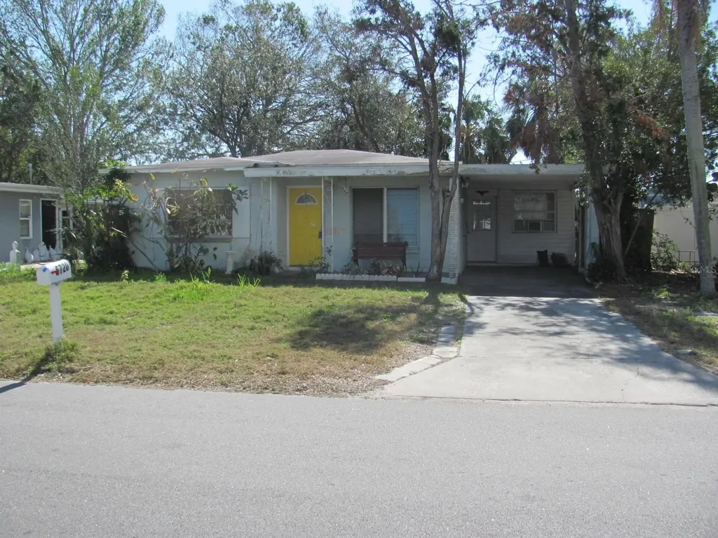 6720 Hibiscus Avenue S South Pasadena FL 33707