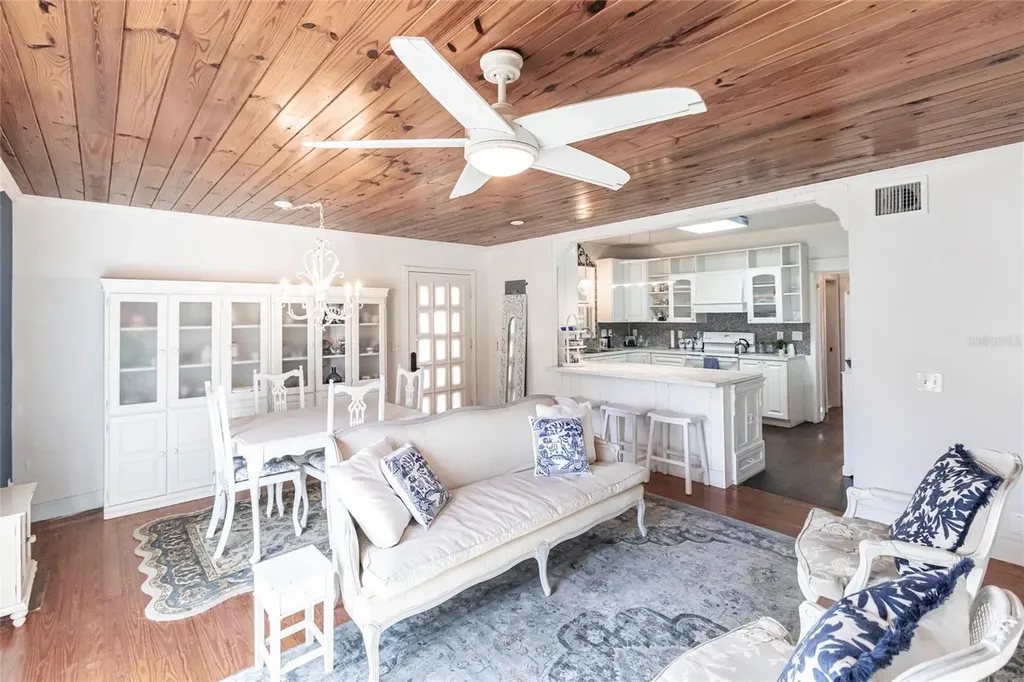 1102 N Arcadia Avenue Arcadia FL 34266