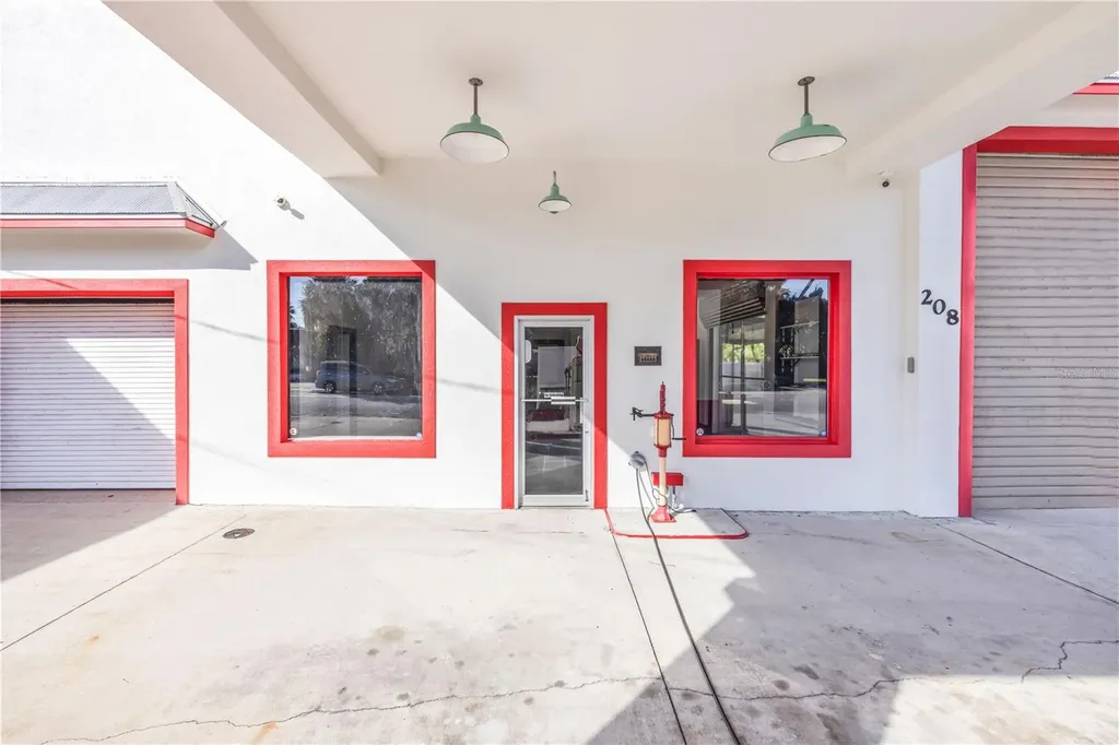 208 Magnolia Street New Smyrna Beach FL 32168