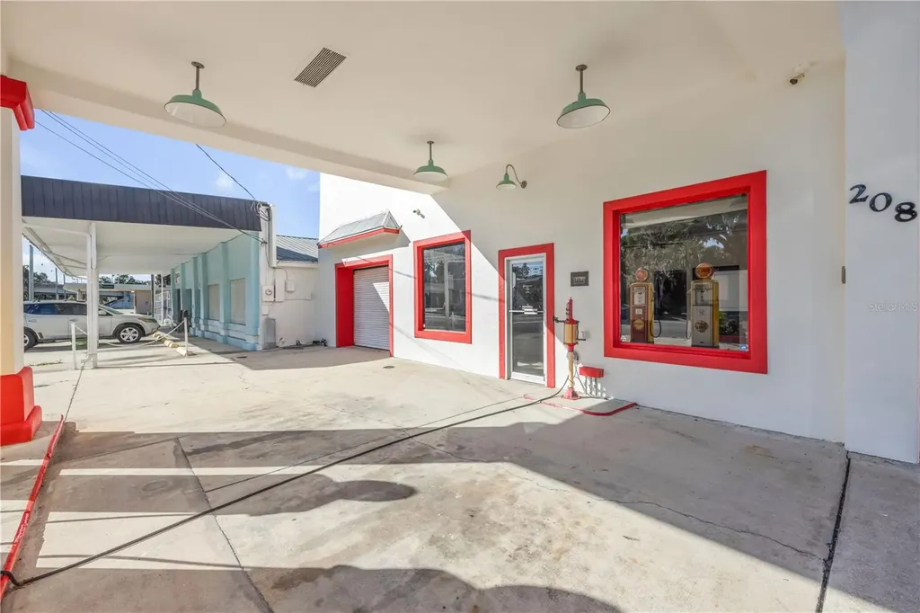 208 Magnolia Street New Smyrna Beach FL 32168