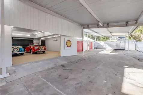 208 Magnolia Street New Smyrna Beach FL 32168