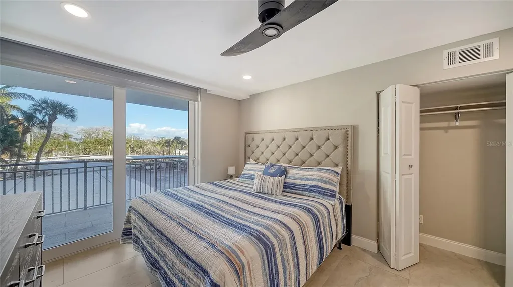 4822 Ocean Boulevard Sarasota FL 34242