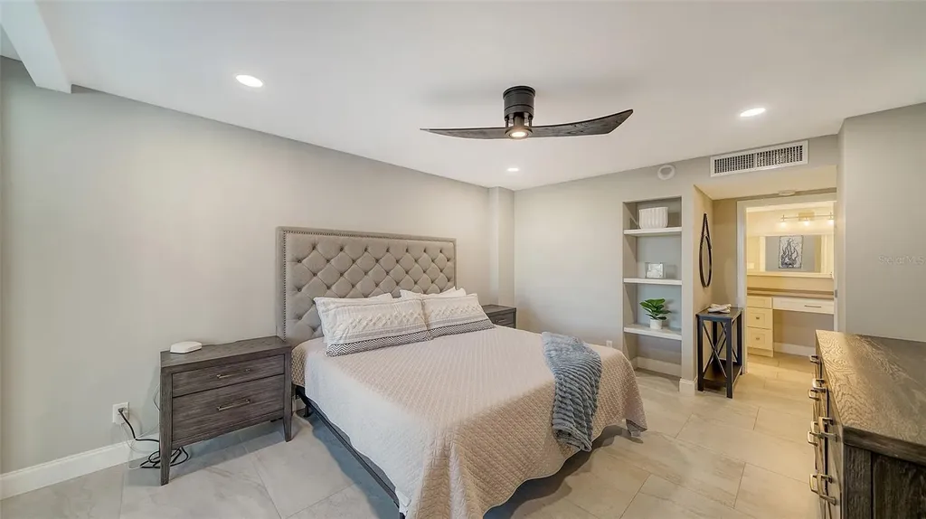 4822 Ocean Boulevard Sarasota FL 34242