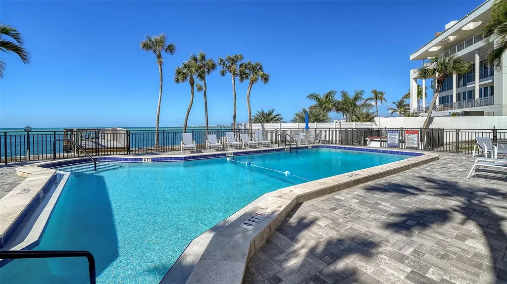 4822 Ocean Boulevard Sarasota FL 34242
