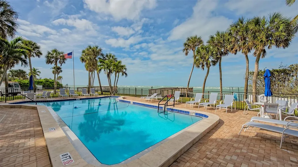 4822 Ocean Boulevard Sarasota FL 34242