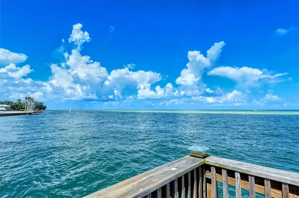 4822 Ocean Boulevard Sarasota FL 34242