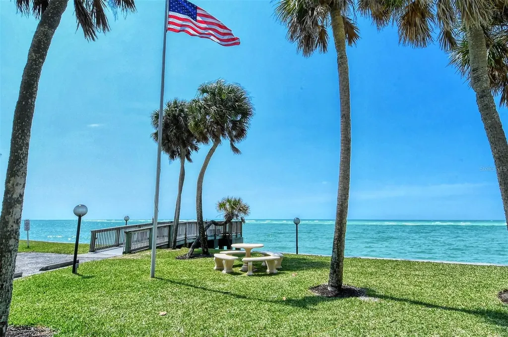 4822 Ocean Boulevard Sarasota FL 34242