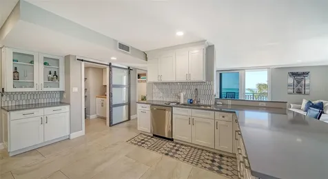 4822 Ocean Boulevard Sarasota FL 34242
