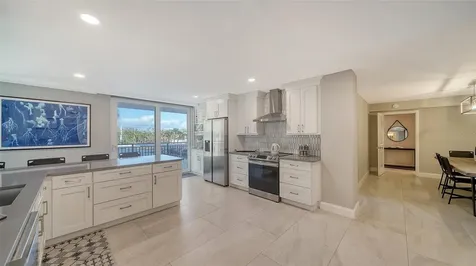 4822 Ocean Boulevard Sarasota FL 34242