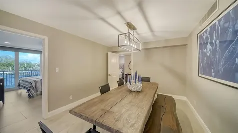 4822 Ocean Boulevard Sarasota FL 34242