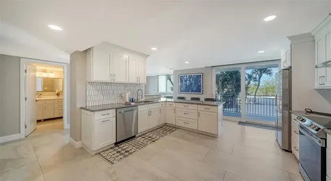 4822 Ocean Boulevard Sarasota FL 34242