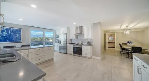 4822 Ocean Boulevard Sarasota FL 34242