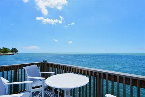 4822 Ocean Boulevard Sarasota FL 34242