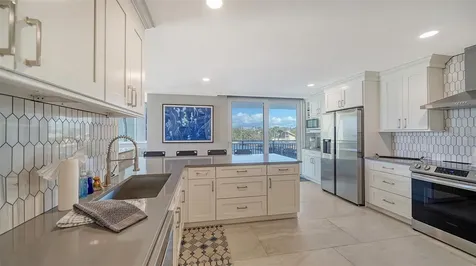 4822 Ocean Boulevard Sarasota FL 34242