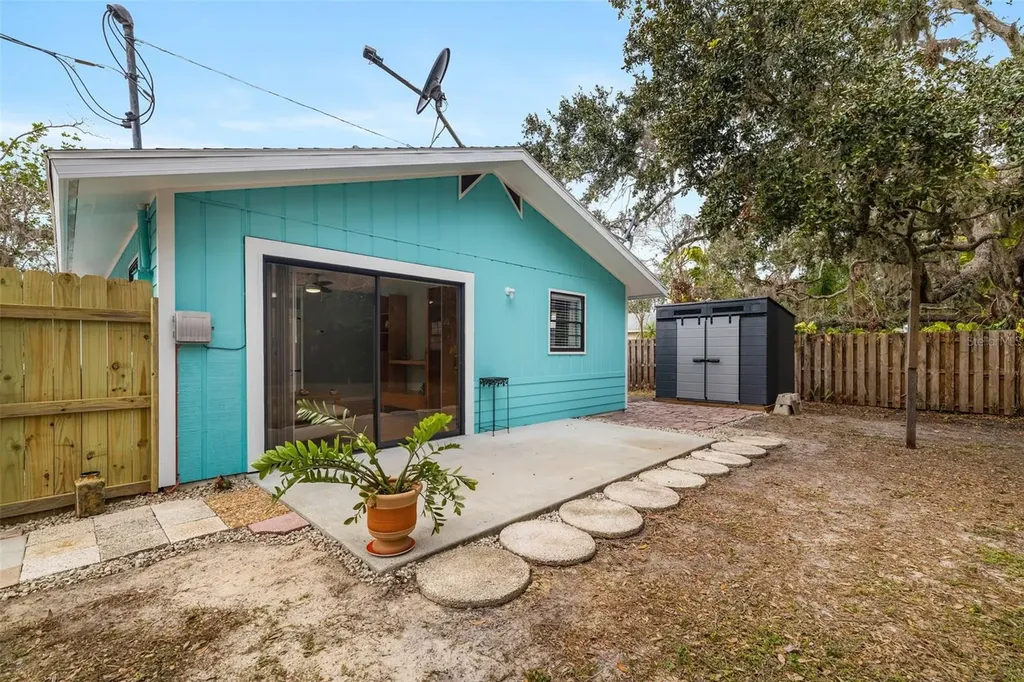 3200 Tobero Lane Sarasota FL 34235